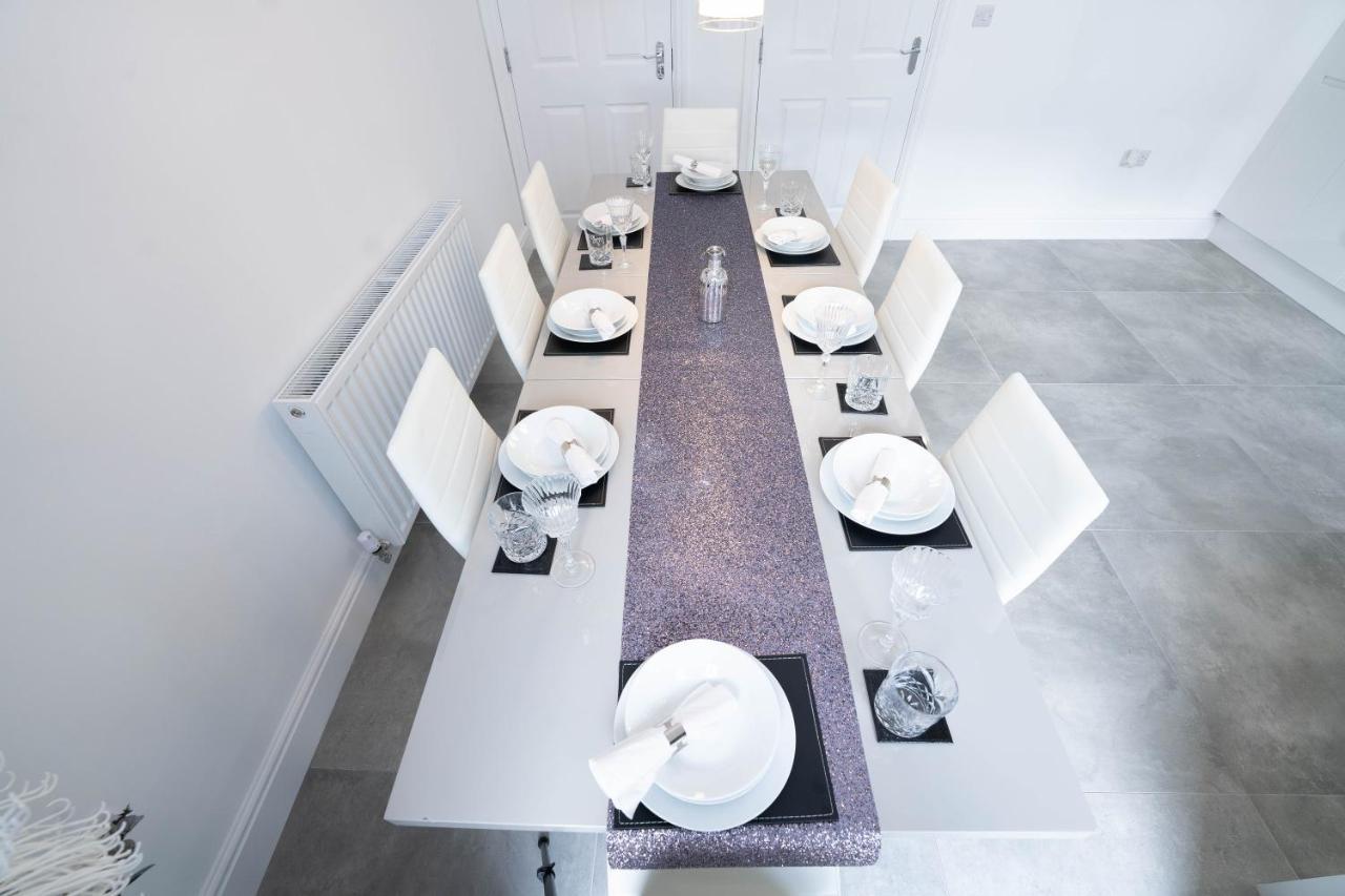 Entire Modern Home With Private Parking For 6/8 Persons Worksop Exteriör bild