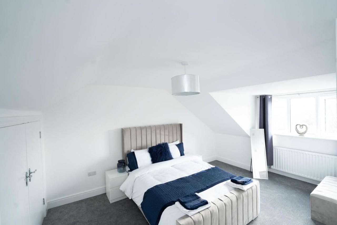 Entire Modern Home With Private Parking For 6/8 Persons Worksop Exteriör bild